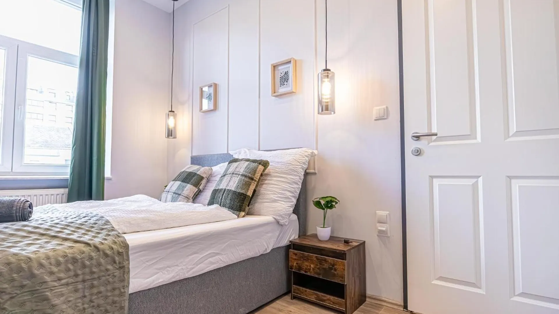 Multiple Apartments And Rooms At The Heart Of Vienna