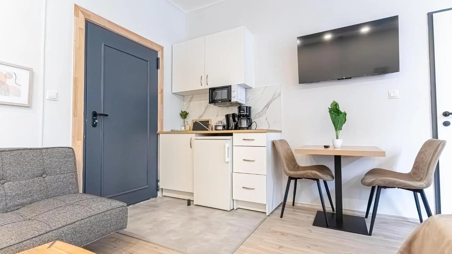 Multiple Apartments And Rooms At The Heart Of Vienna