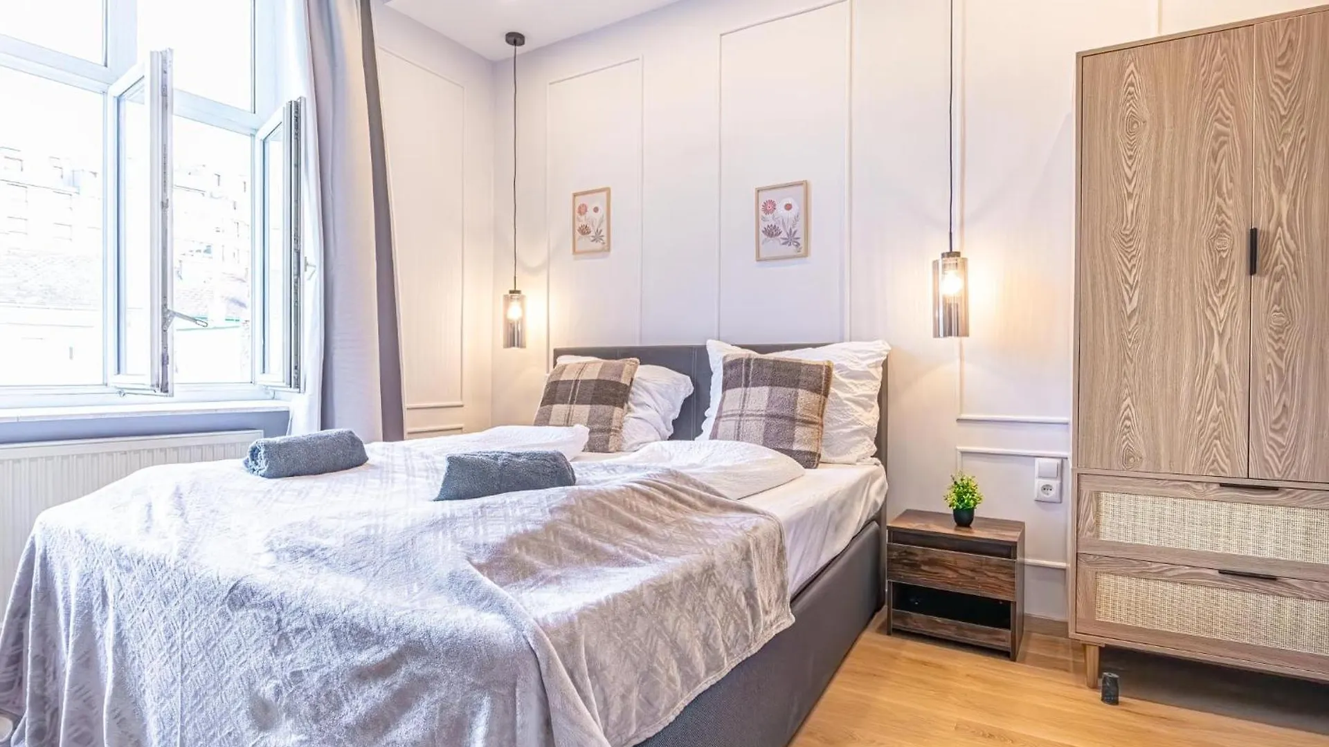 Multiple Apartments And Rooms At The Heart Of Vienna 0*,