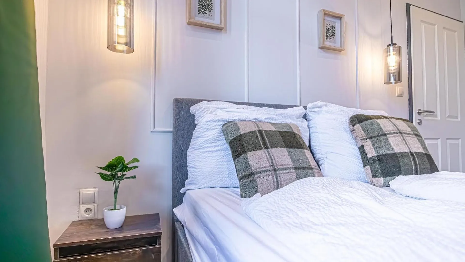 Multiple Apartments And Rooms At The Heart Of Vienna Austria