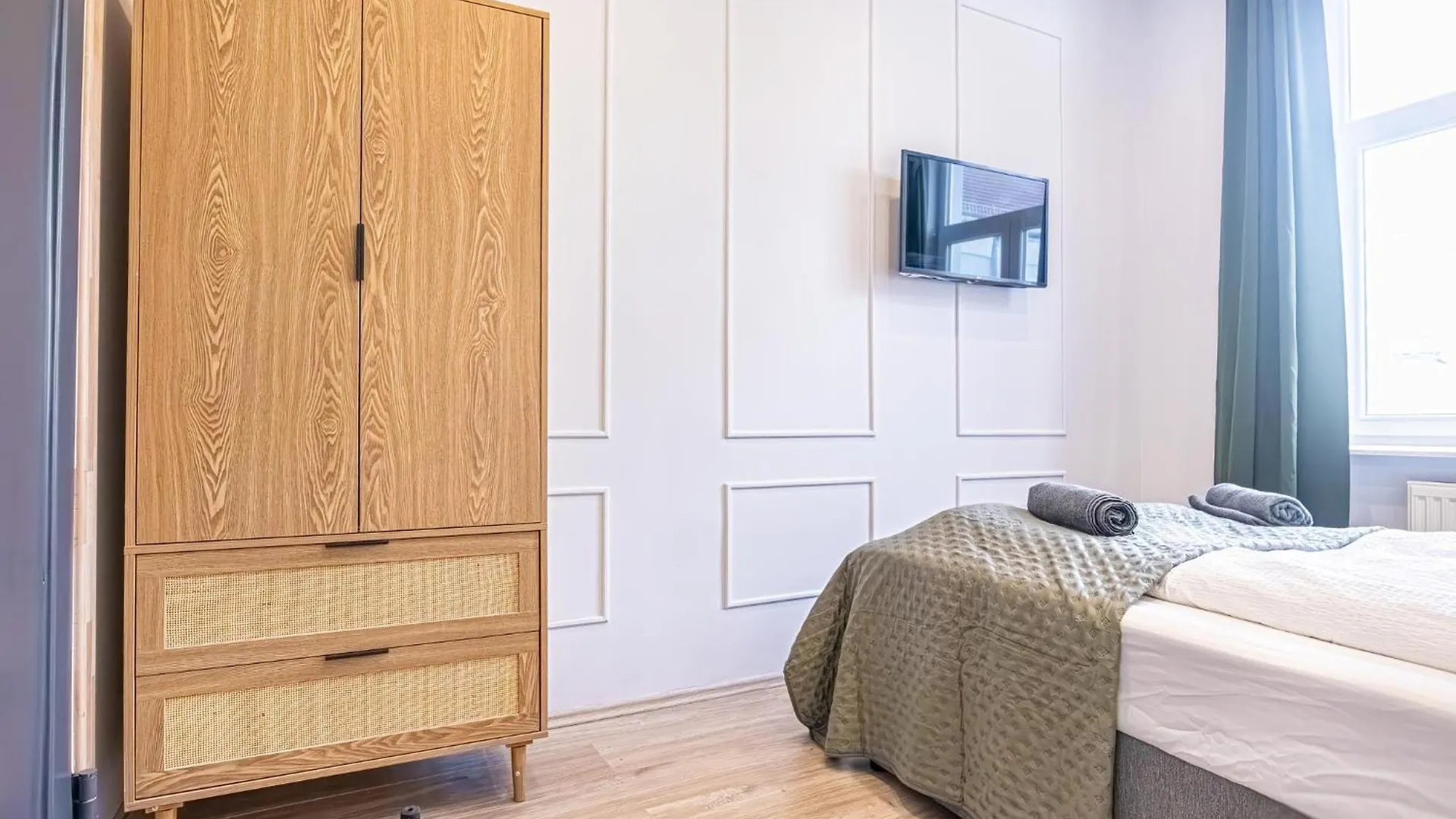 Multiple Apartments And Rooms At The Heart Of Vienna
