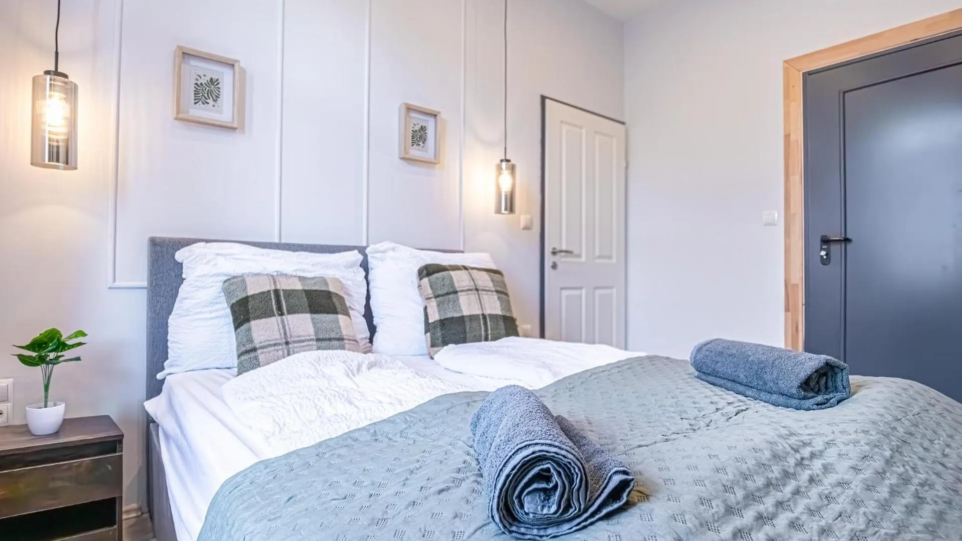 Multiple Apartments And Rooms At The Heart Of Vienna Austria