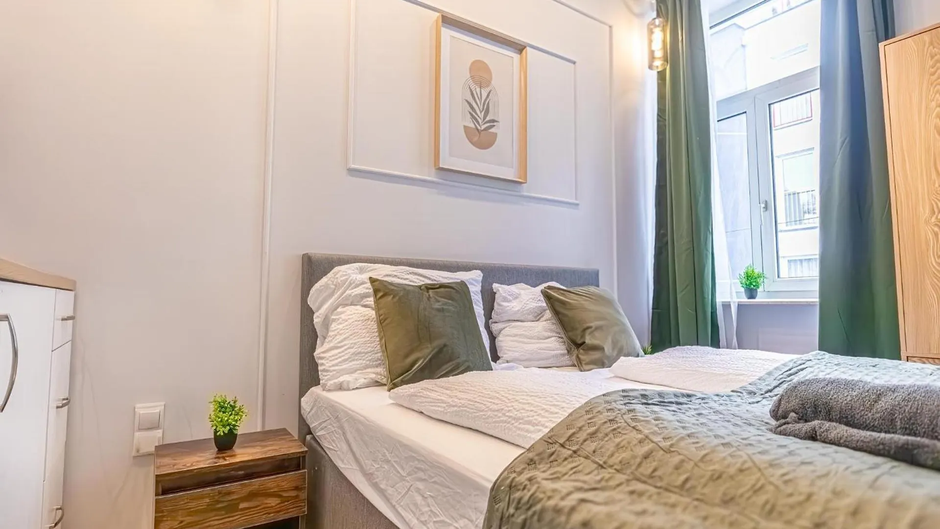 Multiple Apartments And Rooms At The Heart Of 维也纳