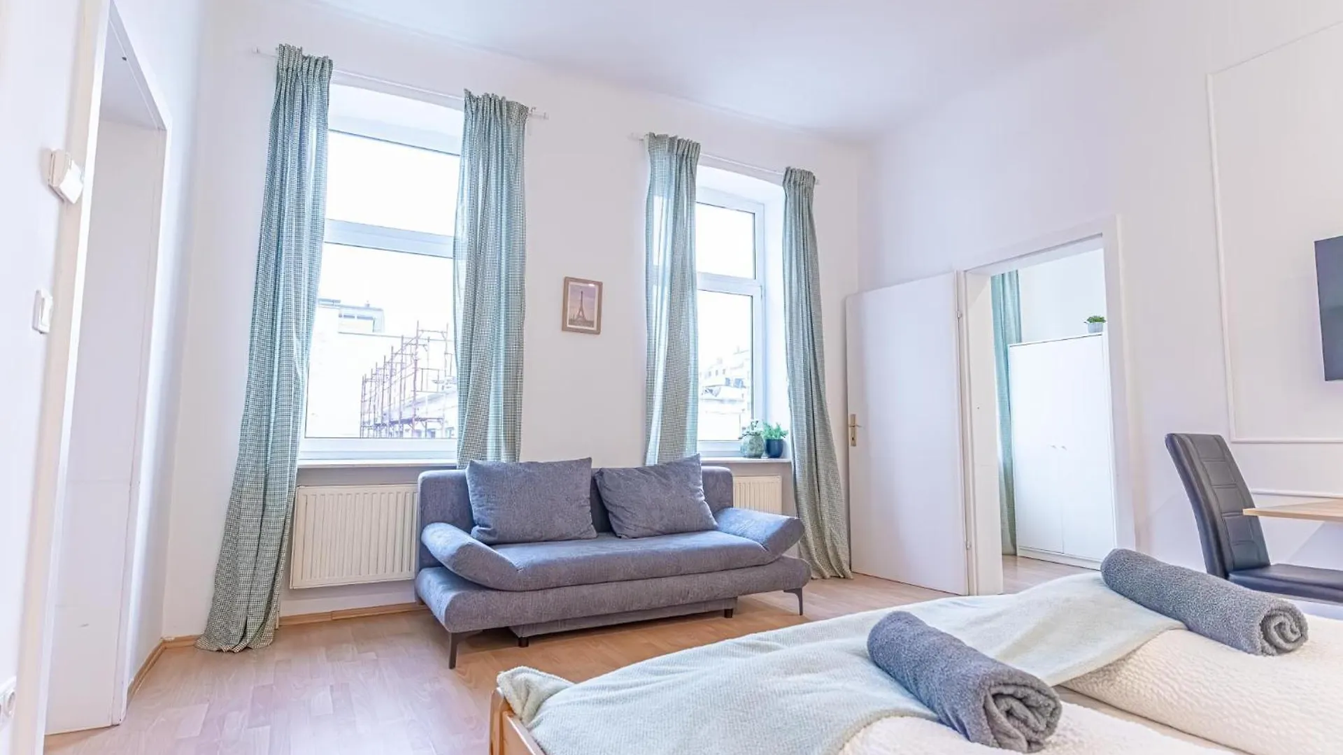 Multiple Apartments And Rooms At The Heart Of Vienna